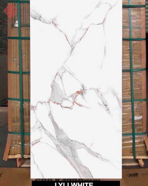 LILY WHITE GLOSSY